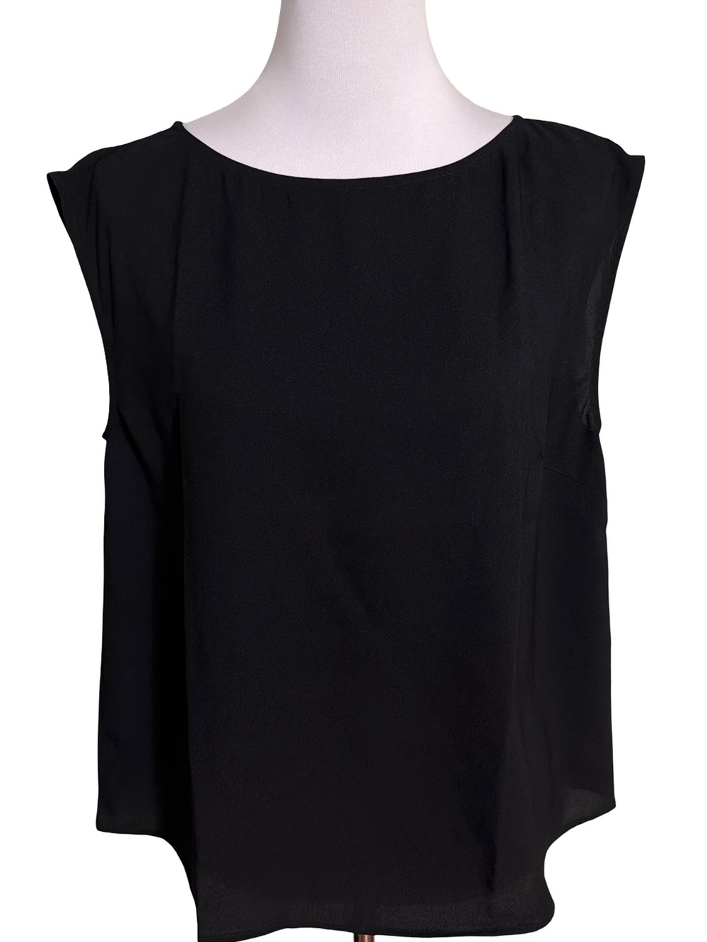 Ann Taylor Black Sleeveless Blouse Scoop Neck